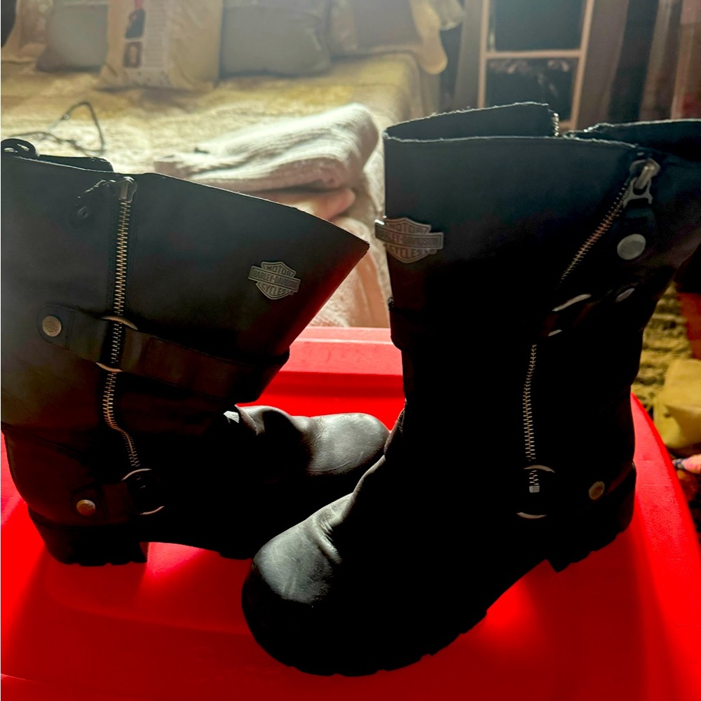 Woman's Harley Davidson boots like new worn twice